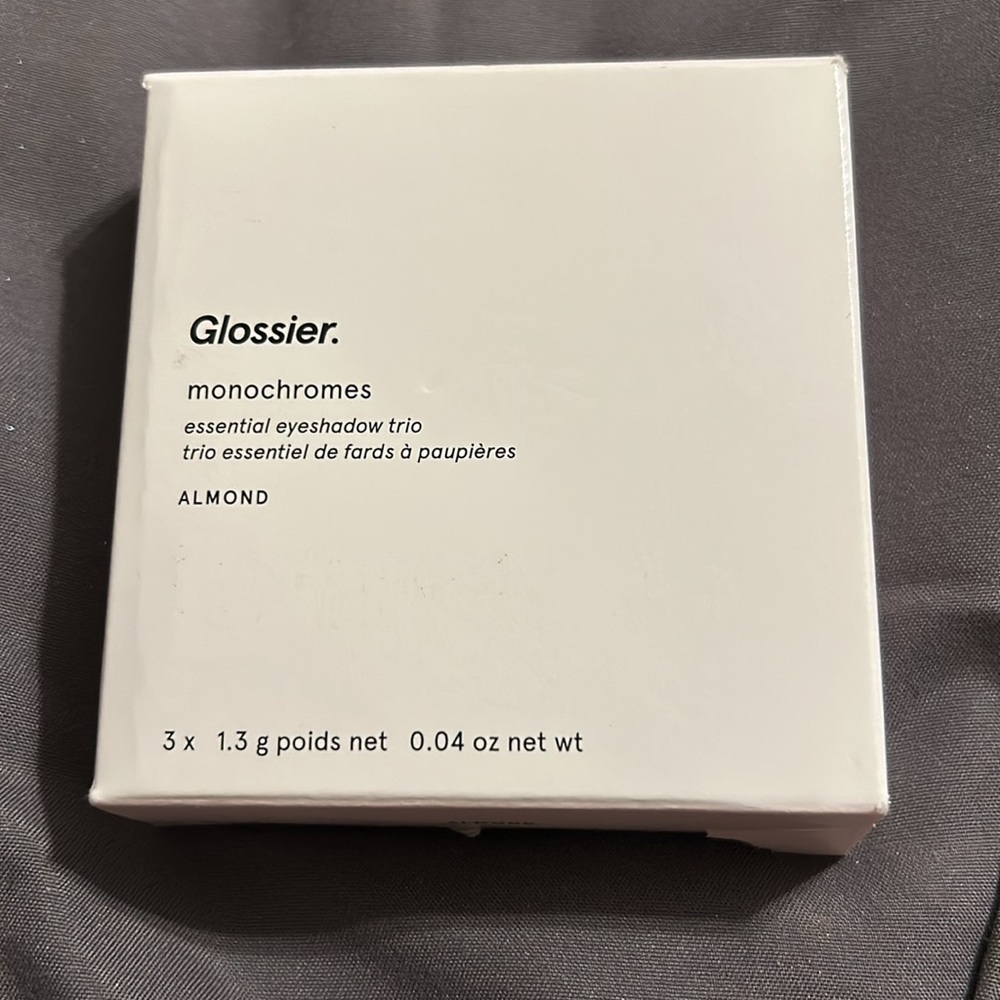 Glossier- Monochromes Essential Eyeshadow Trio- almond, rosin, and clay